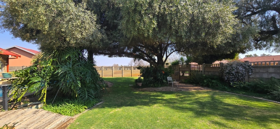 3 Bedroom Property for Sale in Ellaton North West